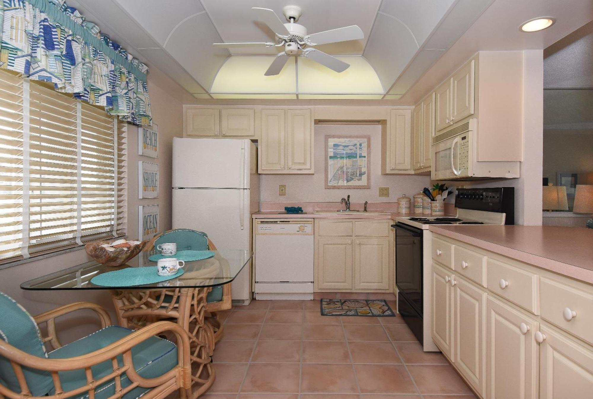 Prime Location Pool Views Oceanview Gem Chateau By The Sea 22b * New Smyrna Beach