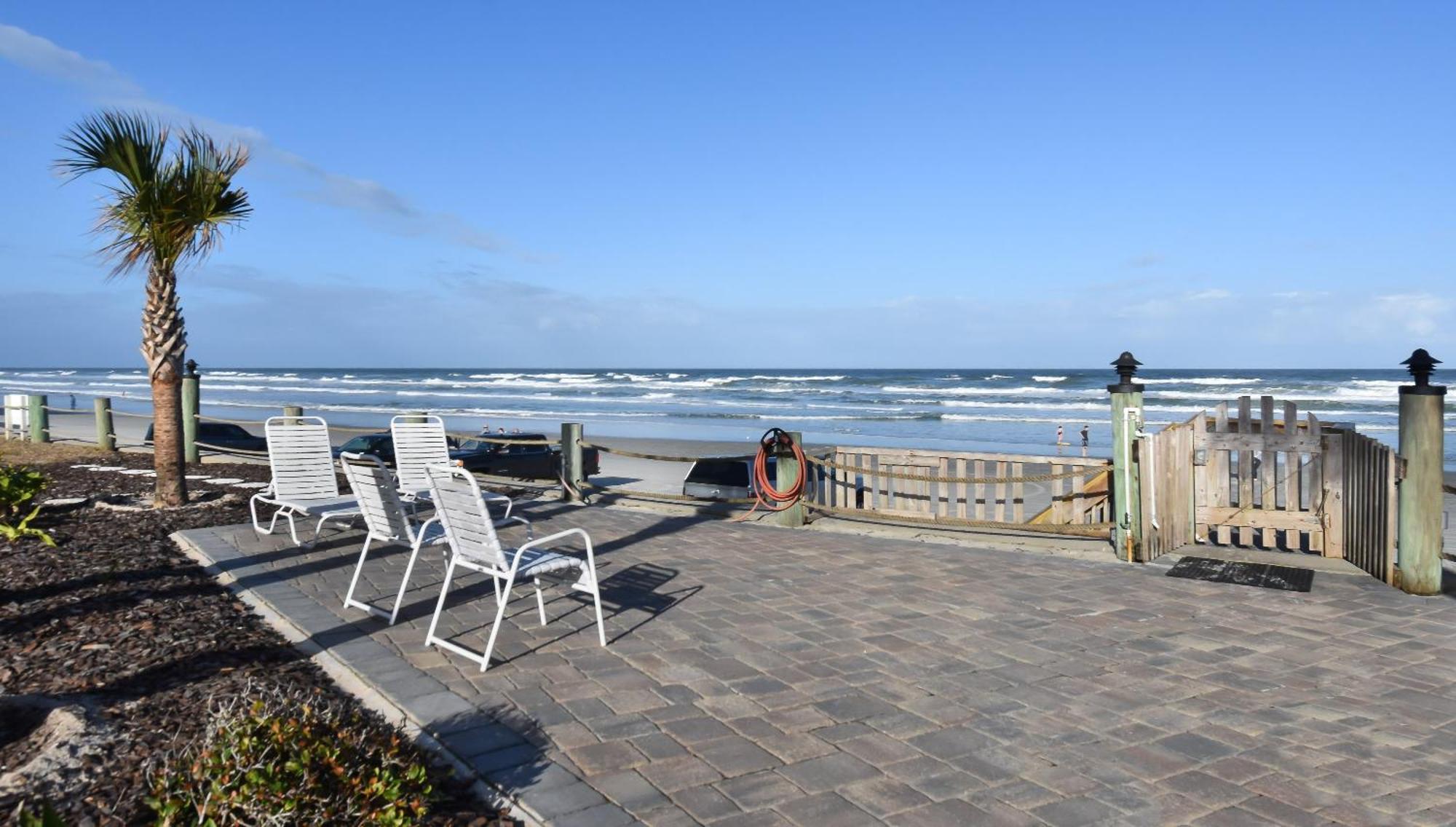 Prime Location Pool Views Oceanview Gem Chateau By The Sea 22b Apartment *