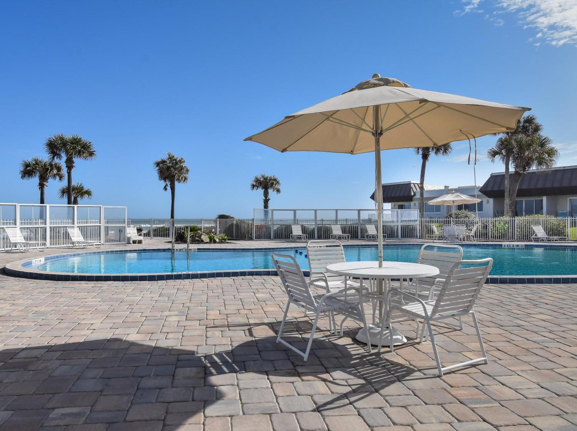 Prime Location Pool Views Oceanview Gem Chateau By The Sea 22b *