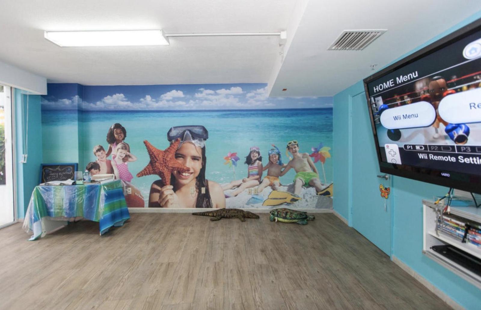 Prime Location - Luxurious Unit Within Exclusive Luxury Apartment Sunny Isles Beach