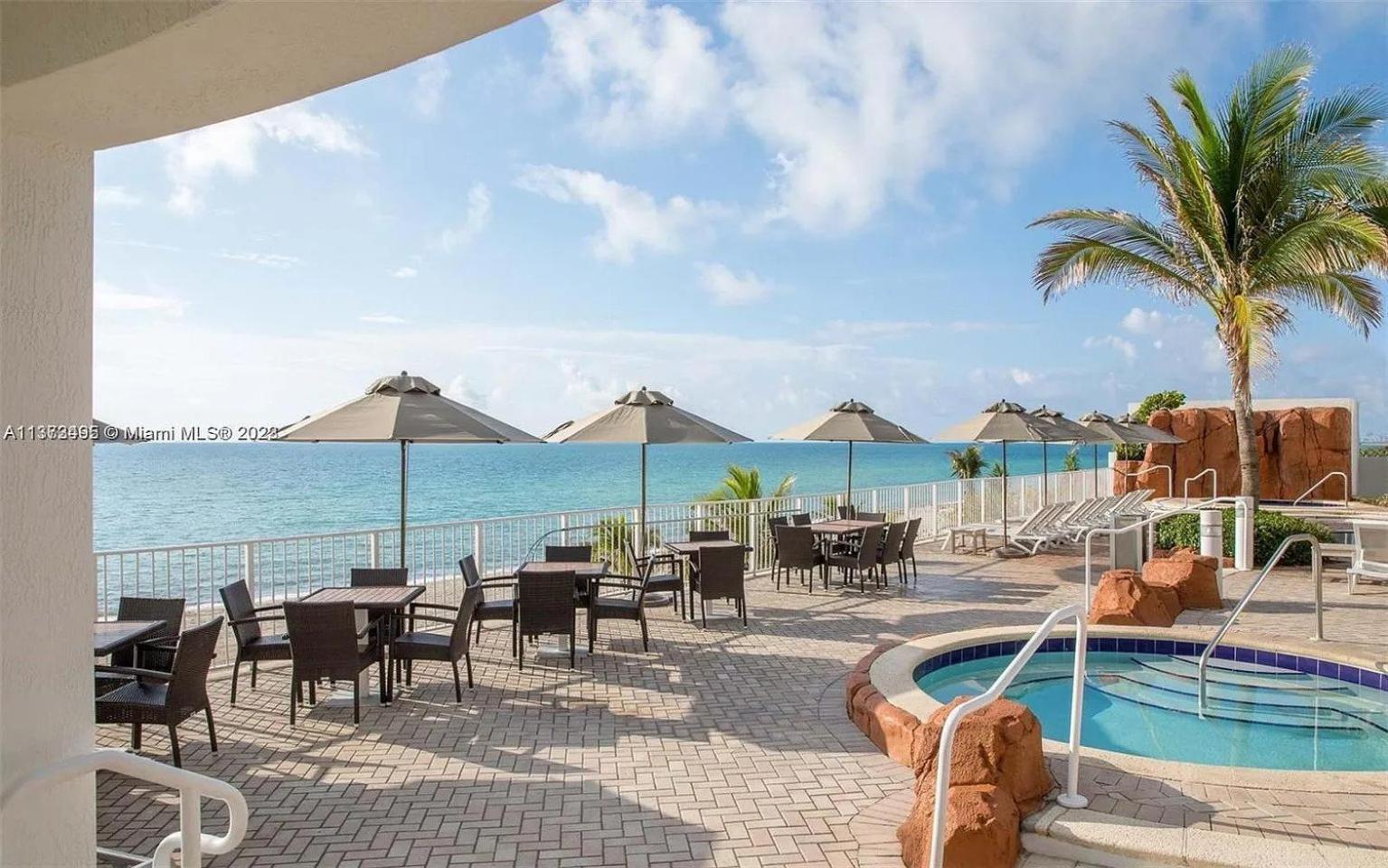 Apartment Prime Location - Luxurious Unit Within Exclusive Luxury