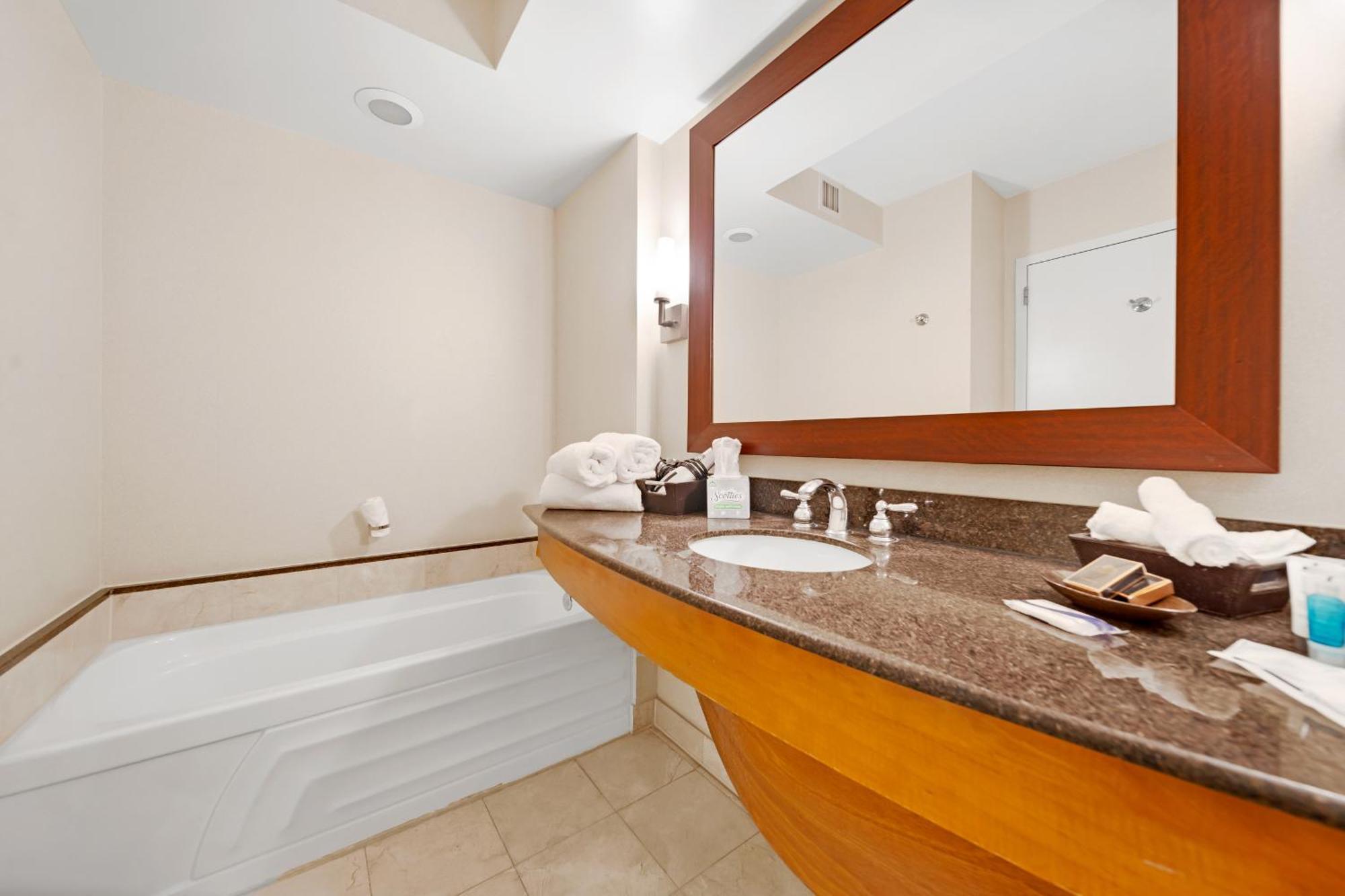 Prime Location - Luxurious Unit Within Exclusive Luxury Sunny Isles Beach