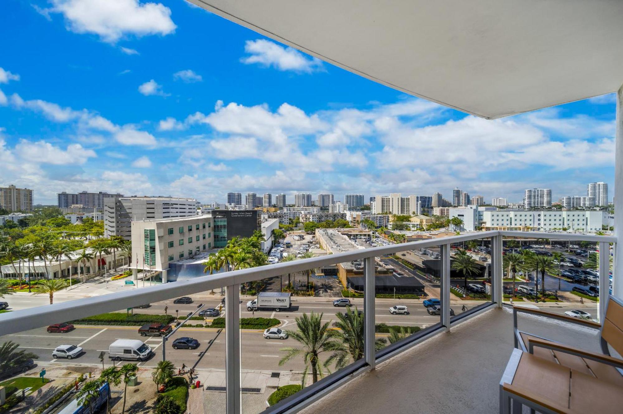 Apartment Prime Location - Luxurious Unit Within Exclusive Luxury *