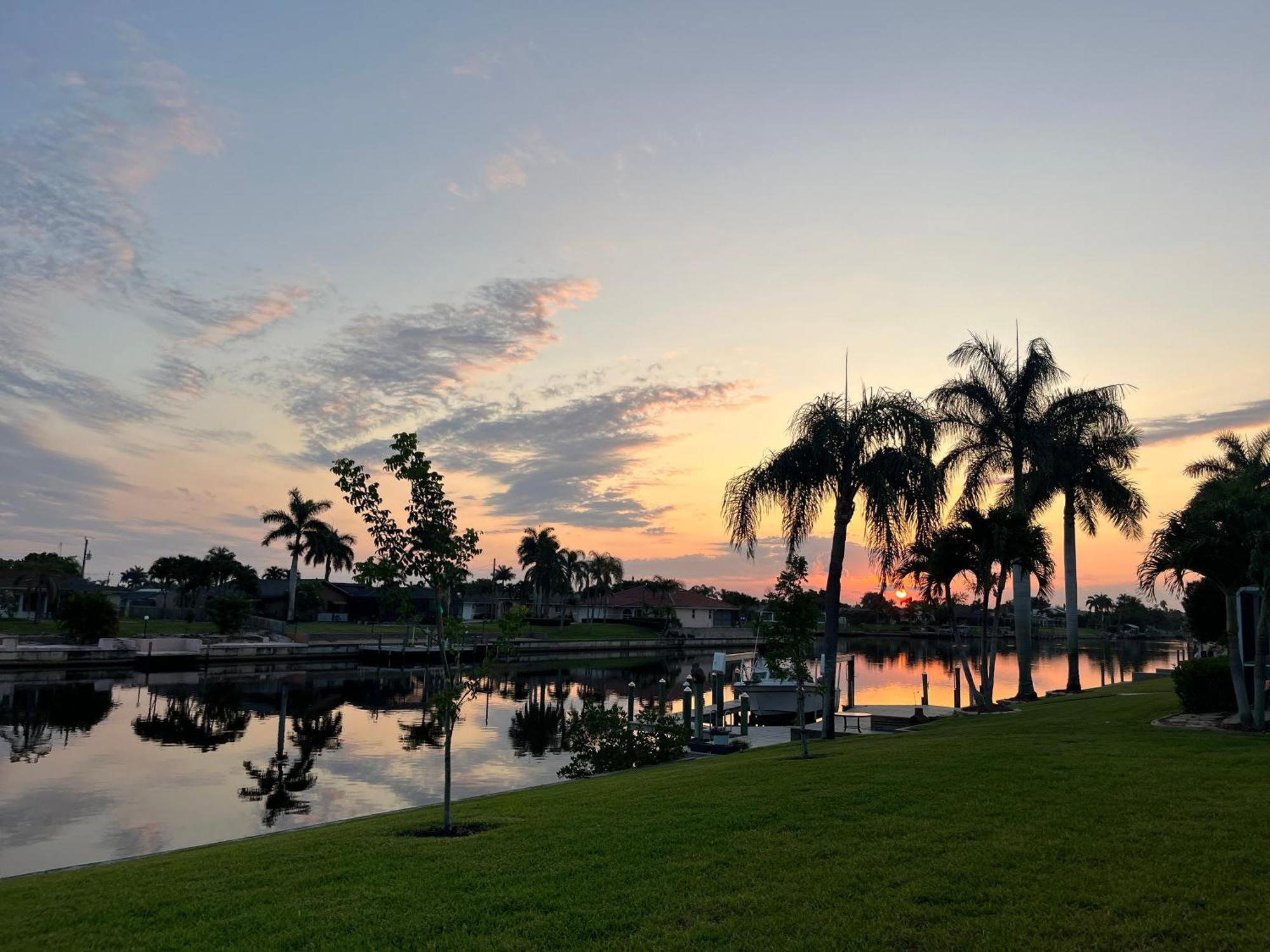 Sunrise To Sunset - Gorgeous Villa, Heated Pool And Spa, Bicycle - Del Boca Vista - Roelens Cape Coral