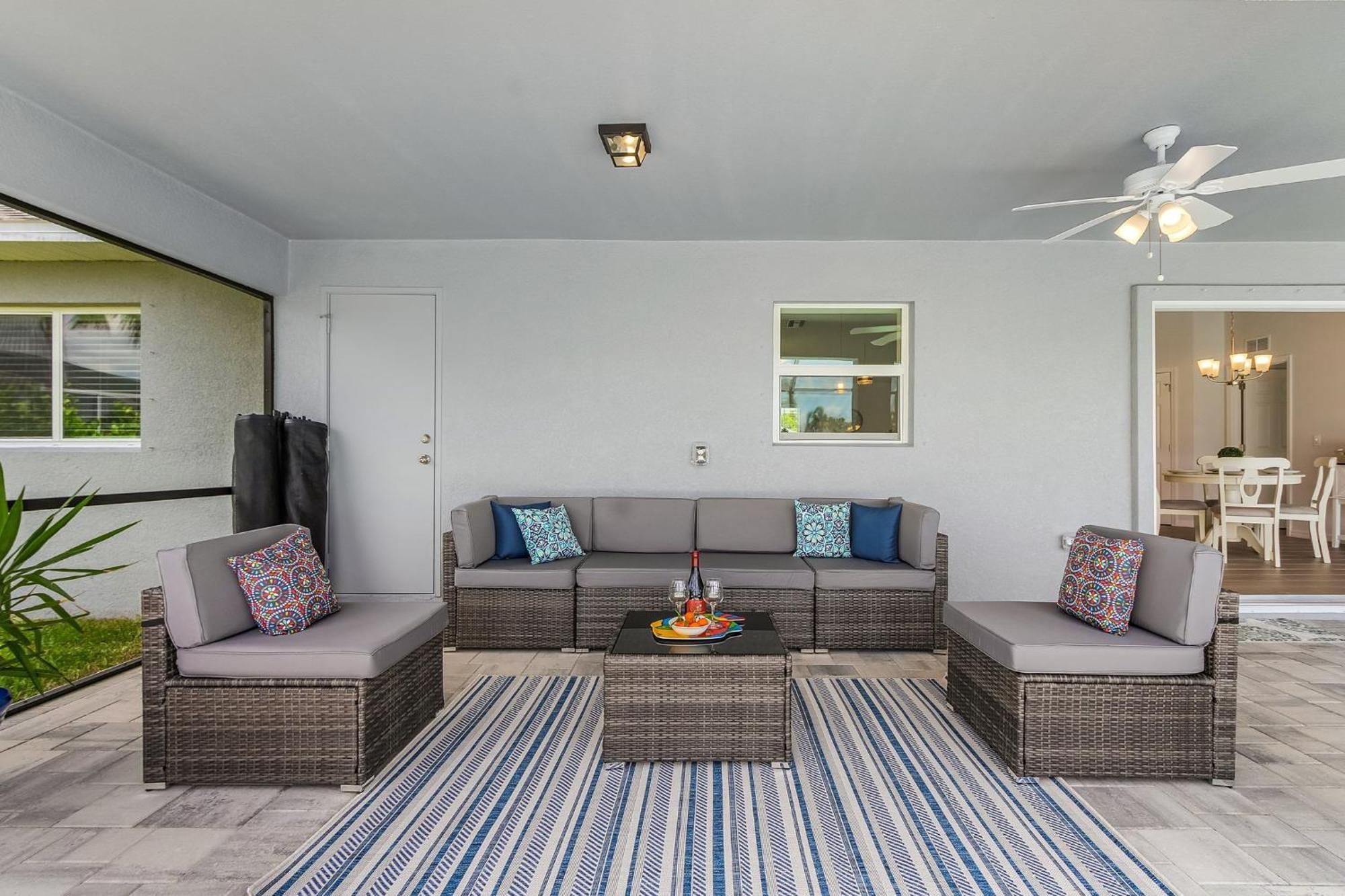 Sunrise To Sunset - Gorgeous Villa, Heated Pool And Spa, Bicycle - Del Boca Vista - Roelens Cape Coral