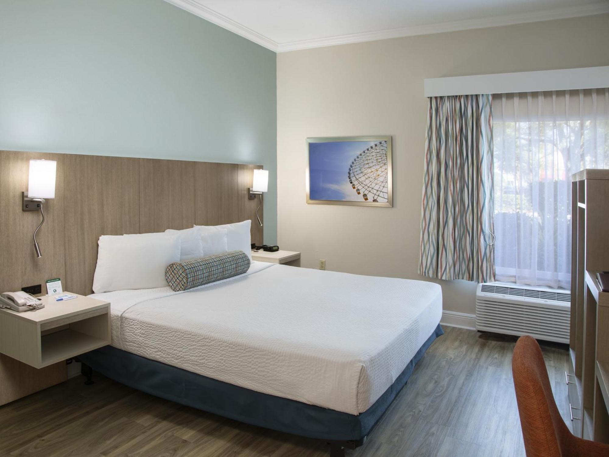Galleria Palms Orlando - Free Theme Park Shuttles Hotel