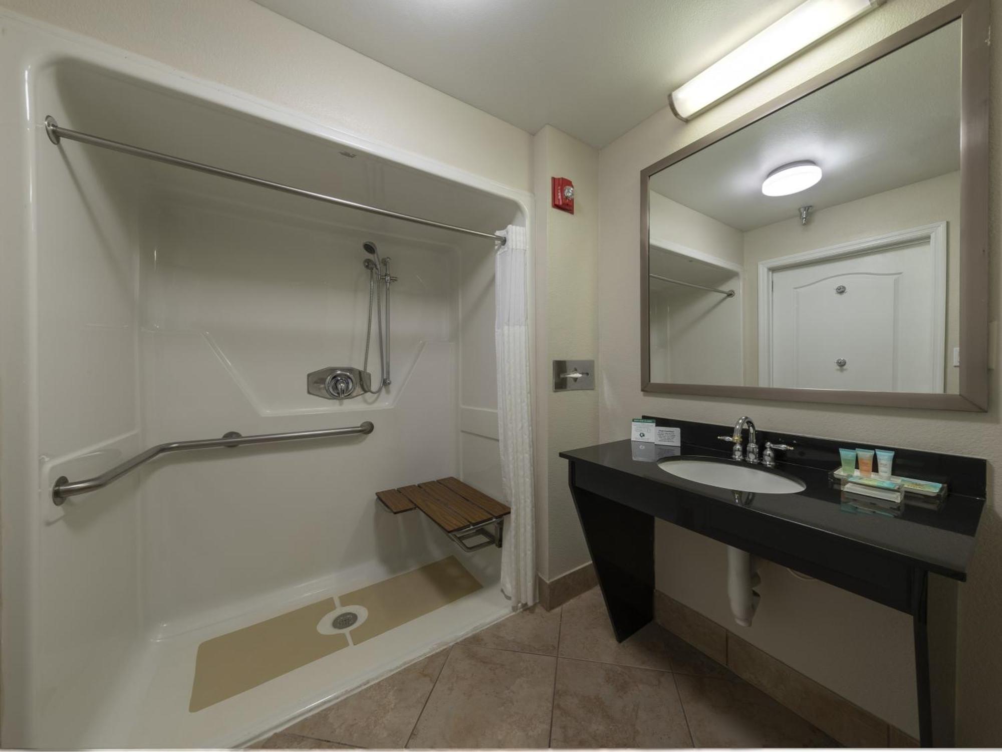 Hotel Galleria Palms Orlando - Free Theme Park Shuttles