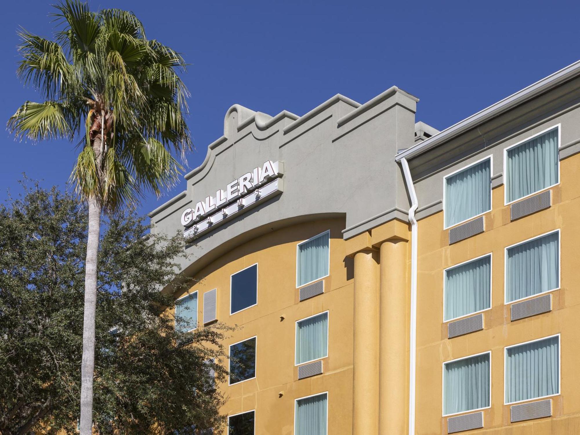 Galleria Palms Orlando - Free Theme Park Shuttles Four Corners