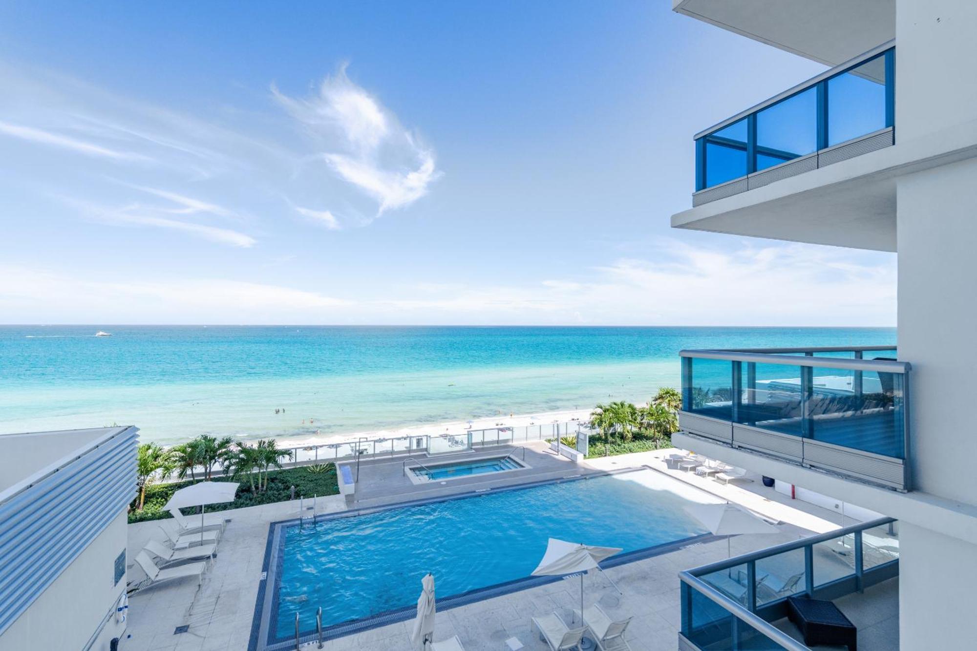 Bluebird Monte Carlo Miami Apartment