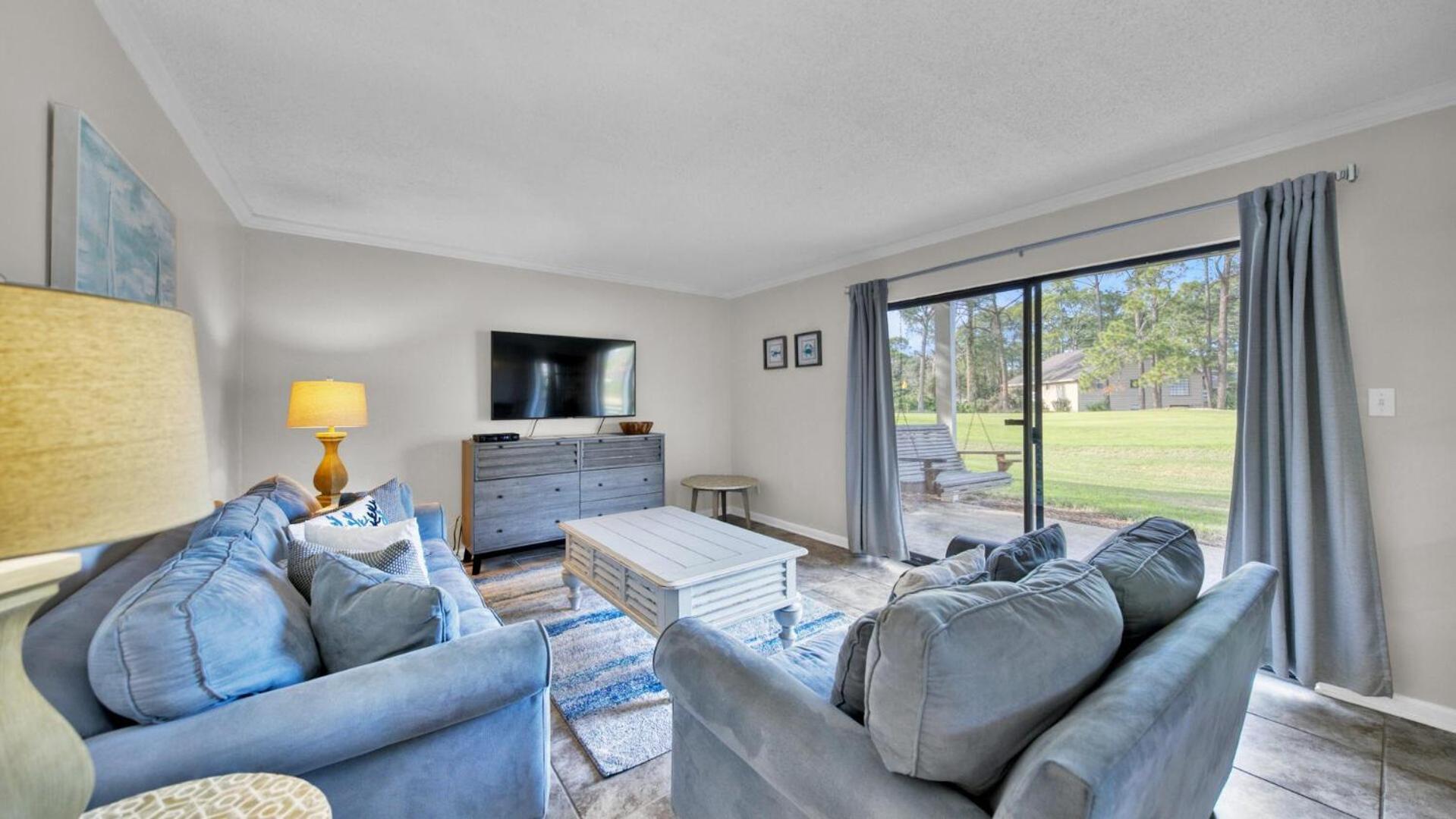 Botel Cozy Renovated Ground Floor Unit - Golf - On The Golf Course *