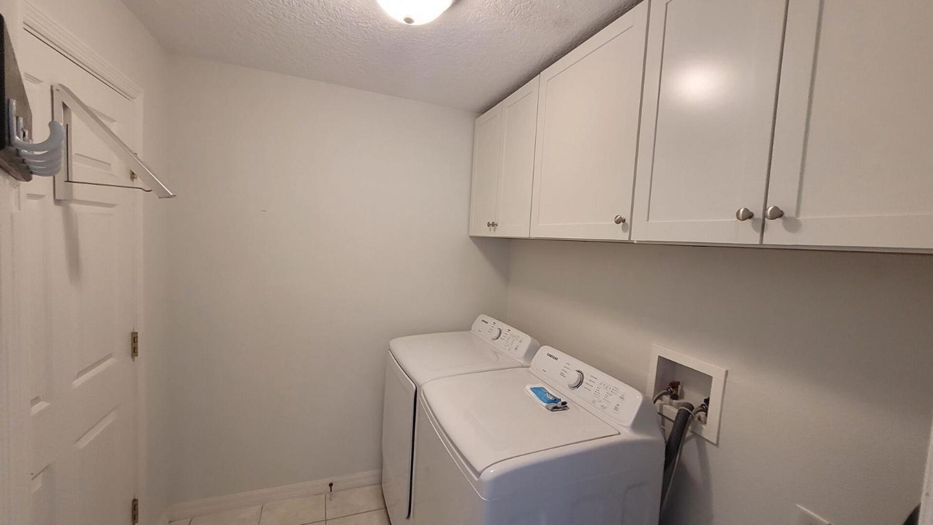 Holiday home Themed Kid Bedrooms, 17 Miles To And Legoland, Private Pool, Kitchen, Wifi, Washer, Dryer *