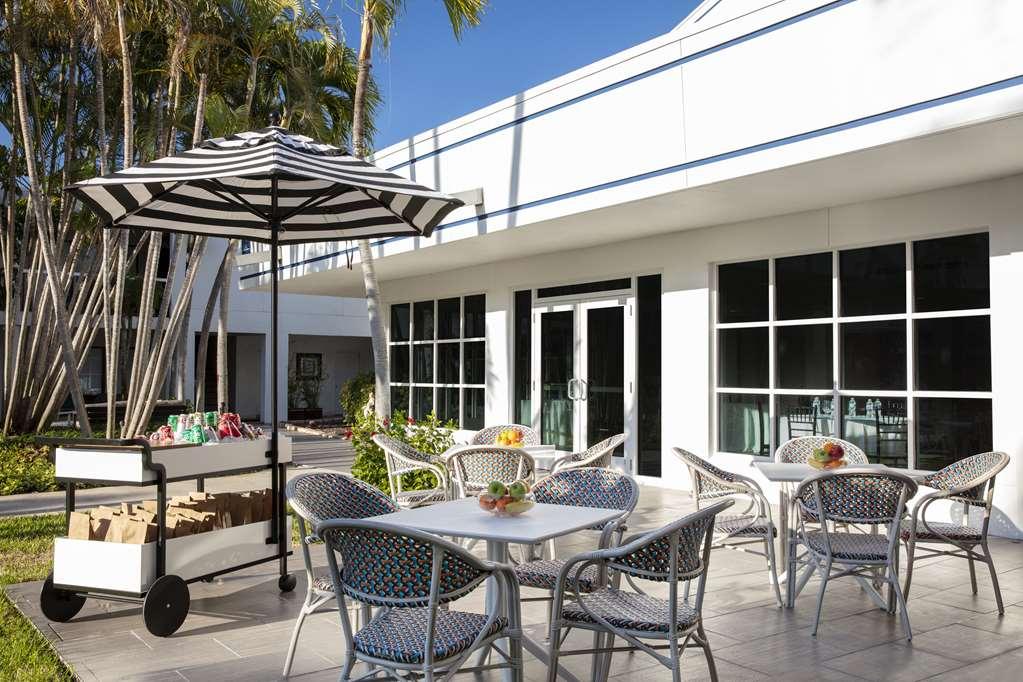 The Beachcomber St. Pete &