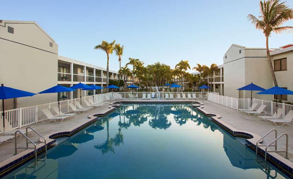 The Beachcomber St. Pete & 3*