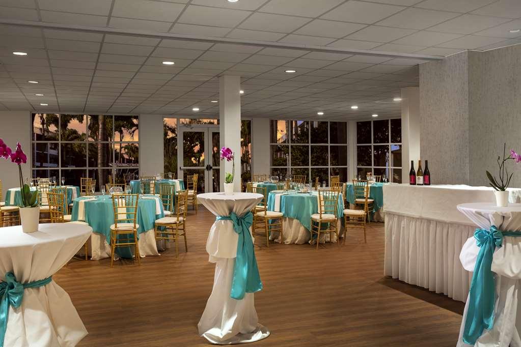 The Beachcomber St. Pete & 3* St. Pete Beach