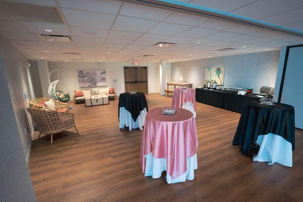 The Beachcomber St. Pete & 3* St. Pete Beach