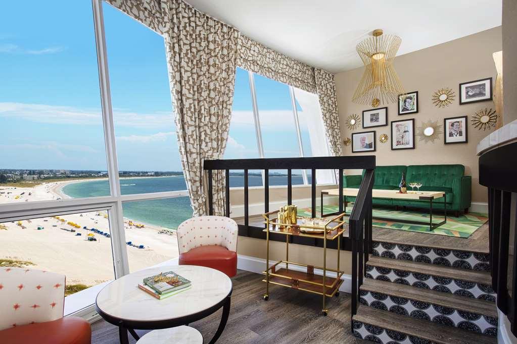 Hotel Bellwether *