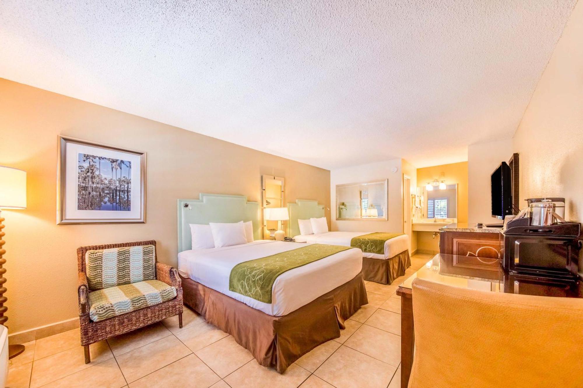 Seasons Florida Hotel
