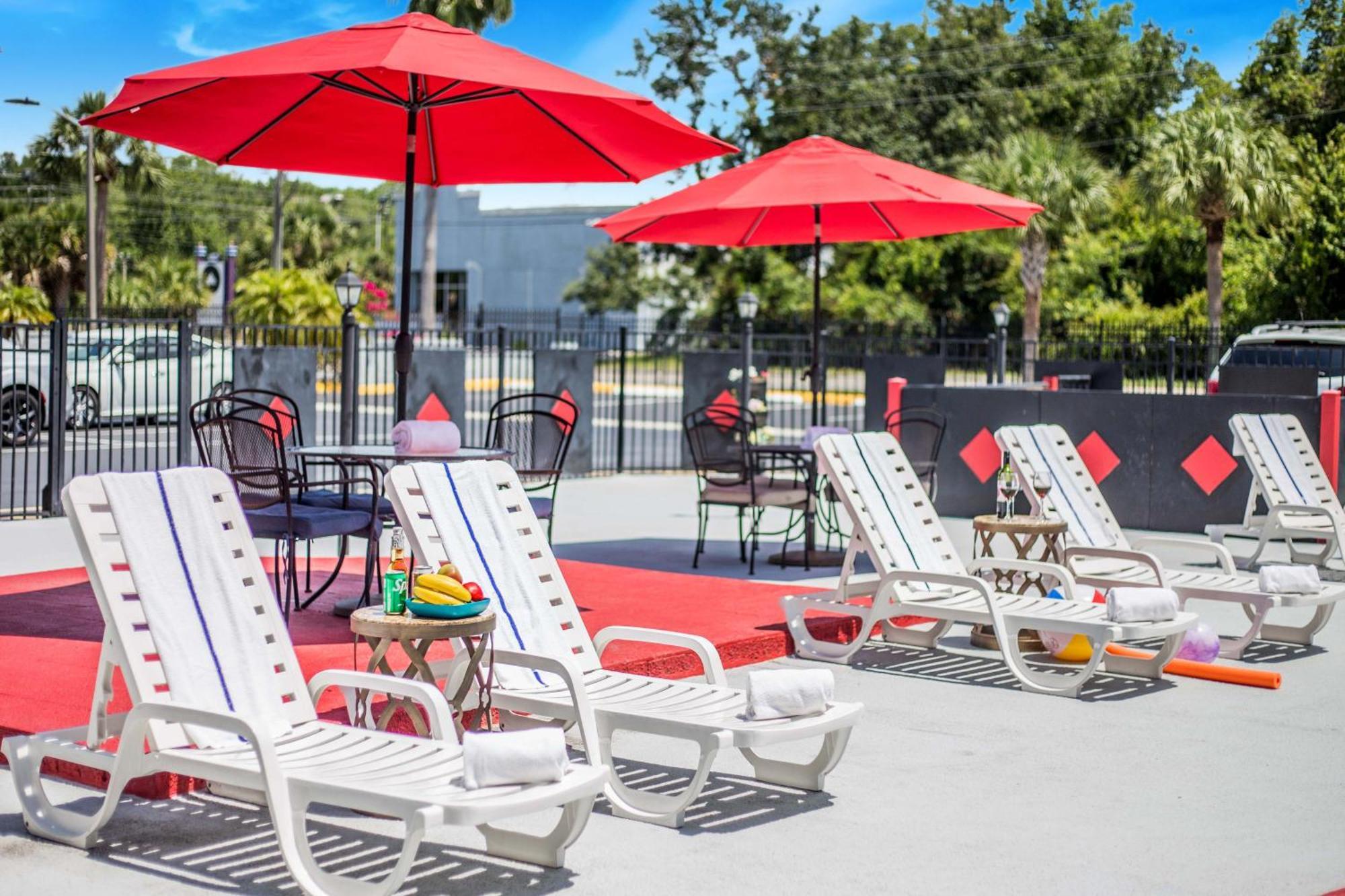 Hotel Seasons Florida