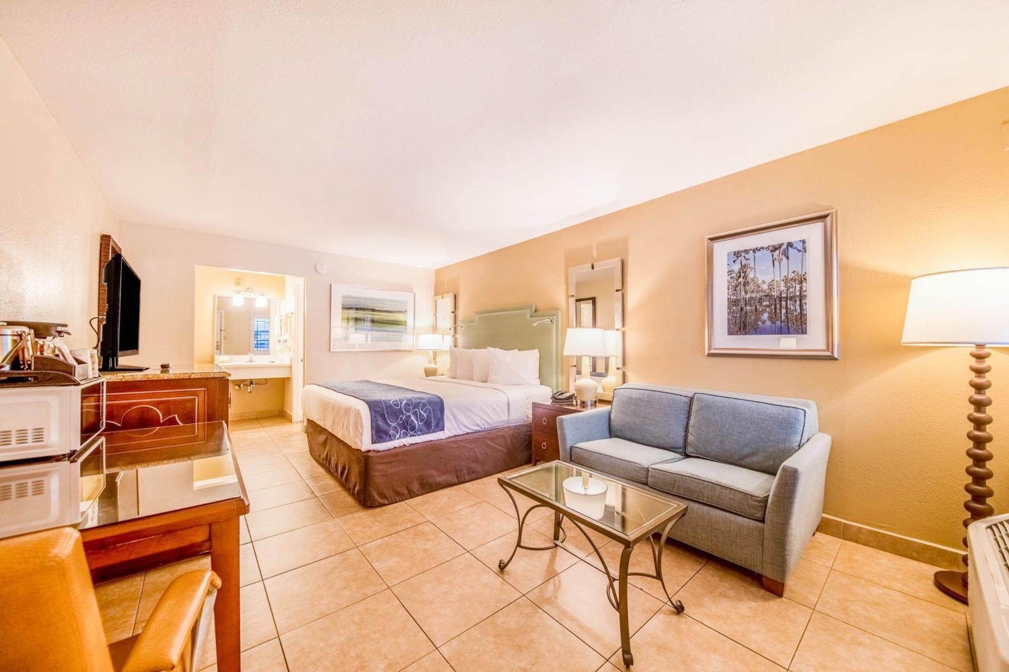 Hotel Seasons Florida 2*