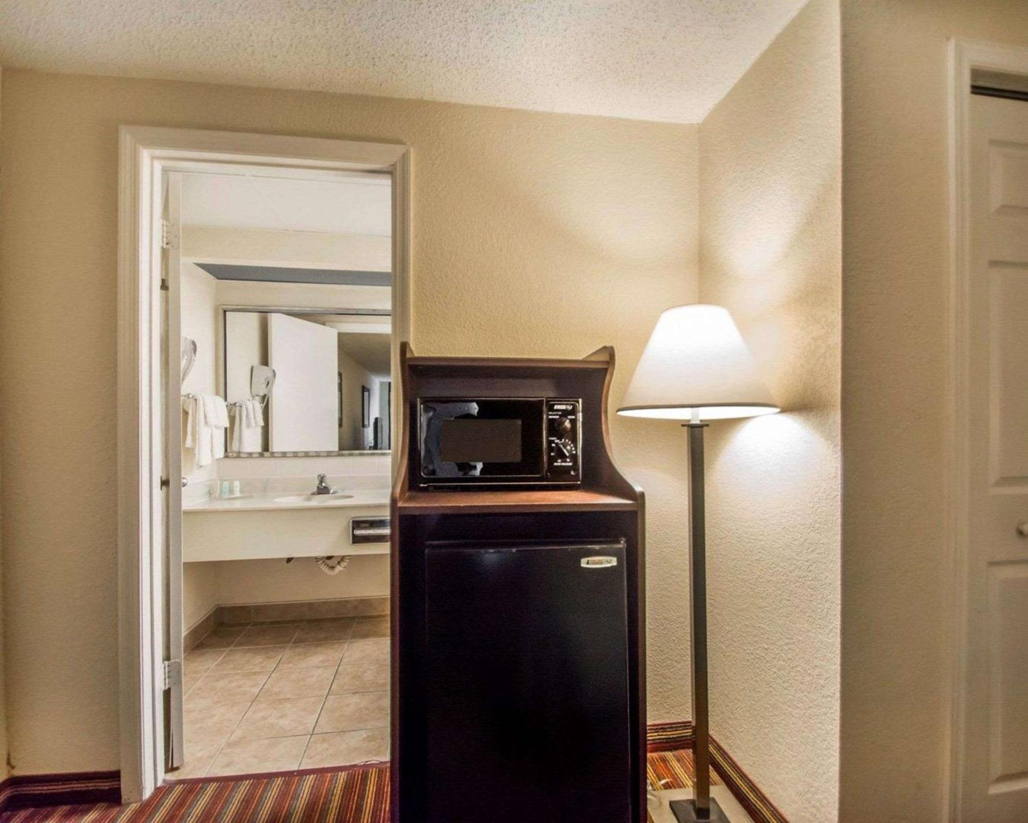 Hotel Quality & At Tropicana Field St. Petersburg