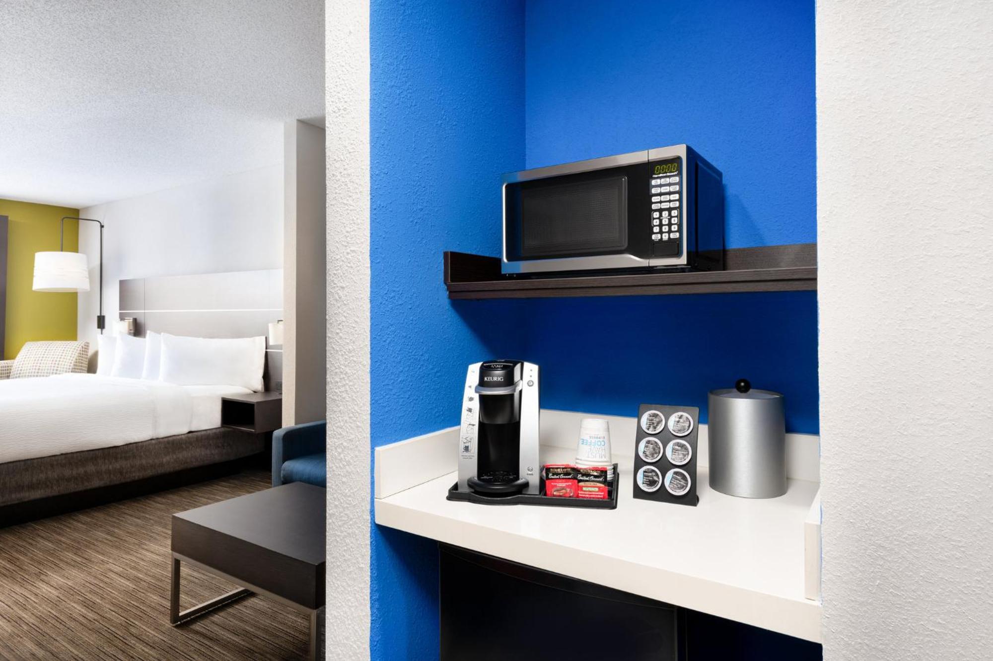 Express - By Ihg Hotel 2*