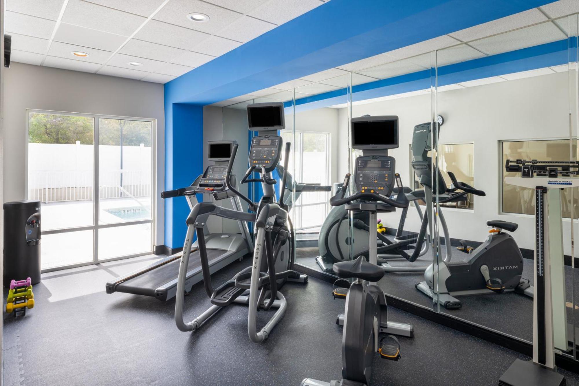 Hotel Express - By Ihg Spring Hill