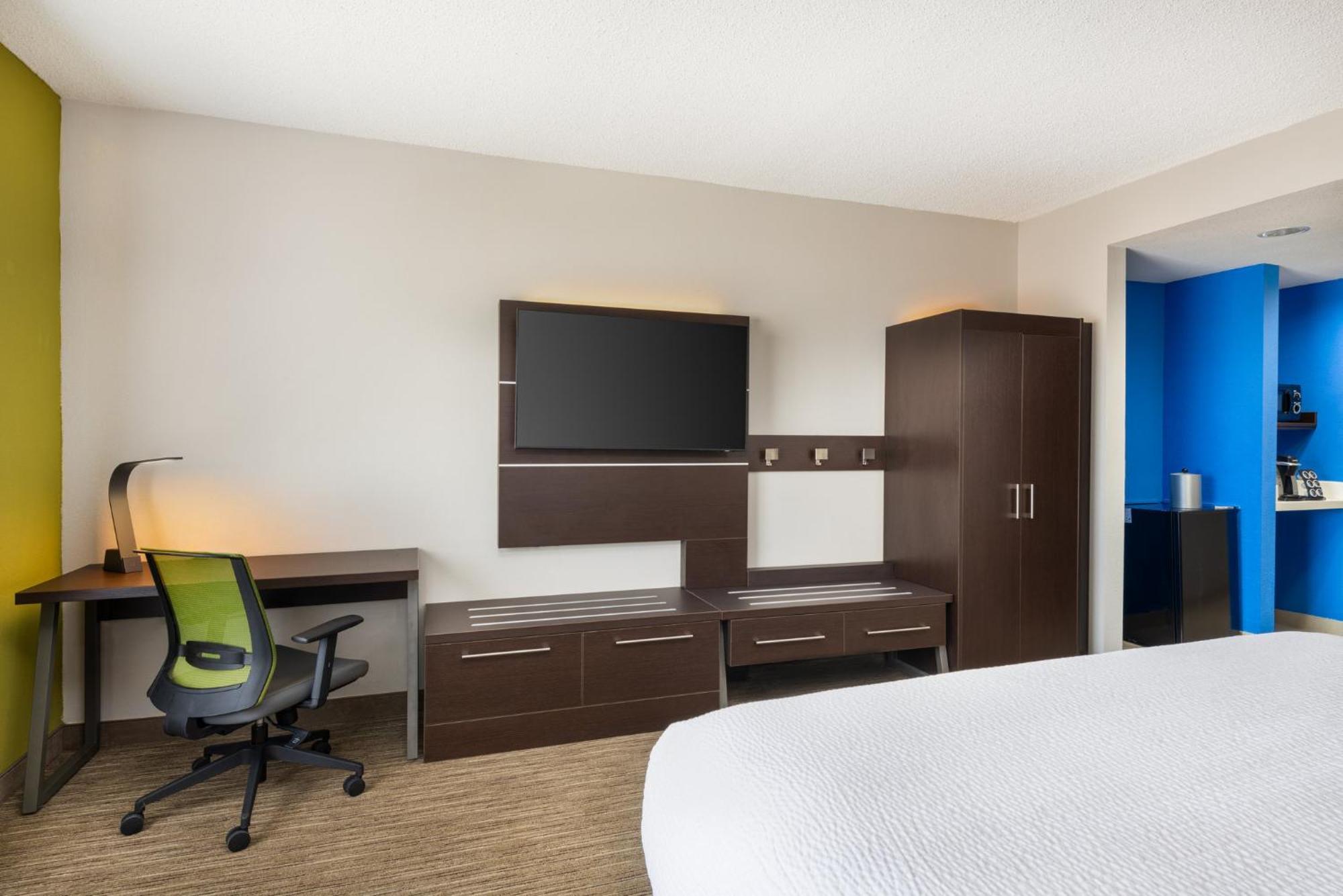 Express - By Ihg Spring Hill
