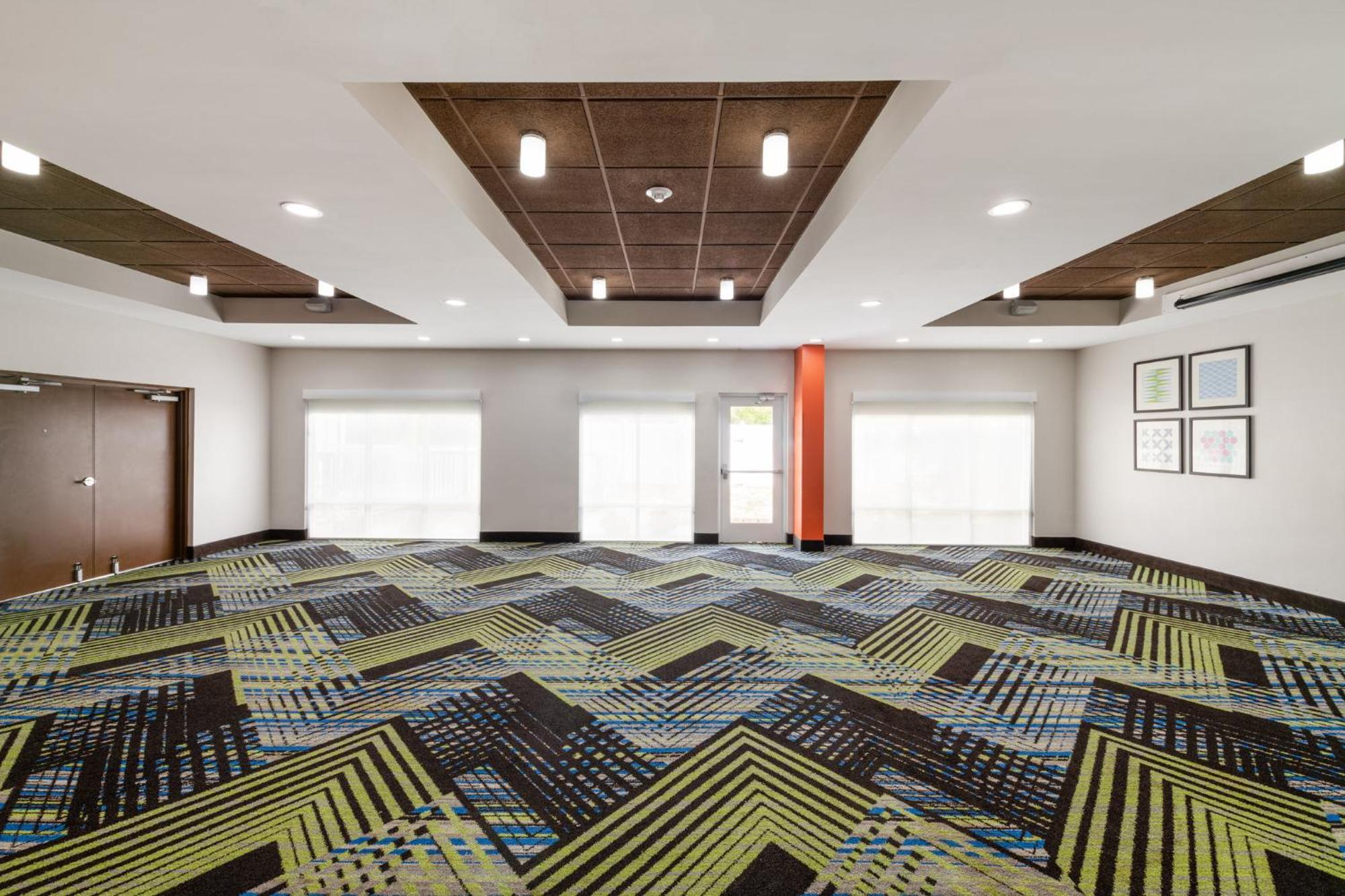 Express - By Ihg 2* Spring Hill