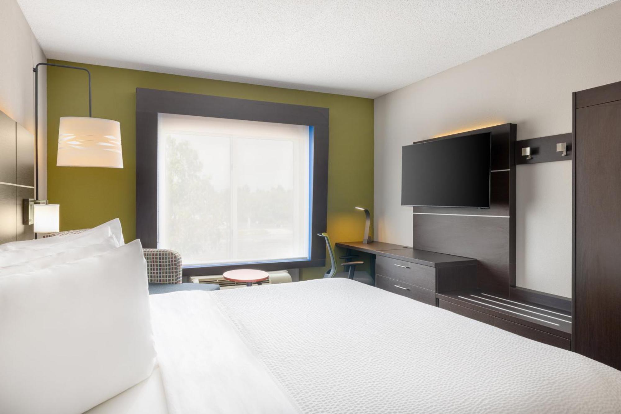 Hotel Express - By Ihg 2*