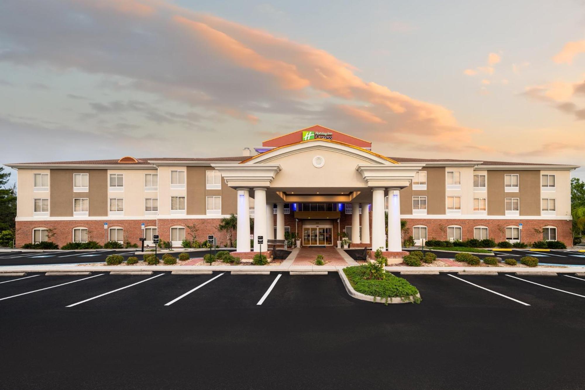 Hotel Express - By Ihg Spring Hill
