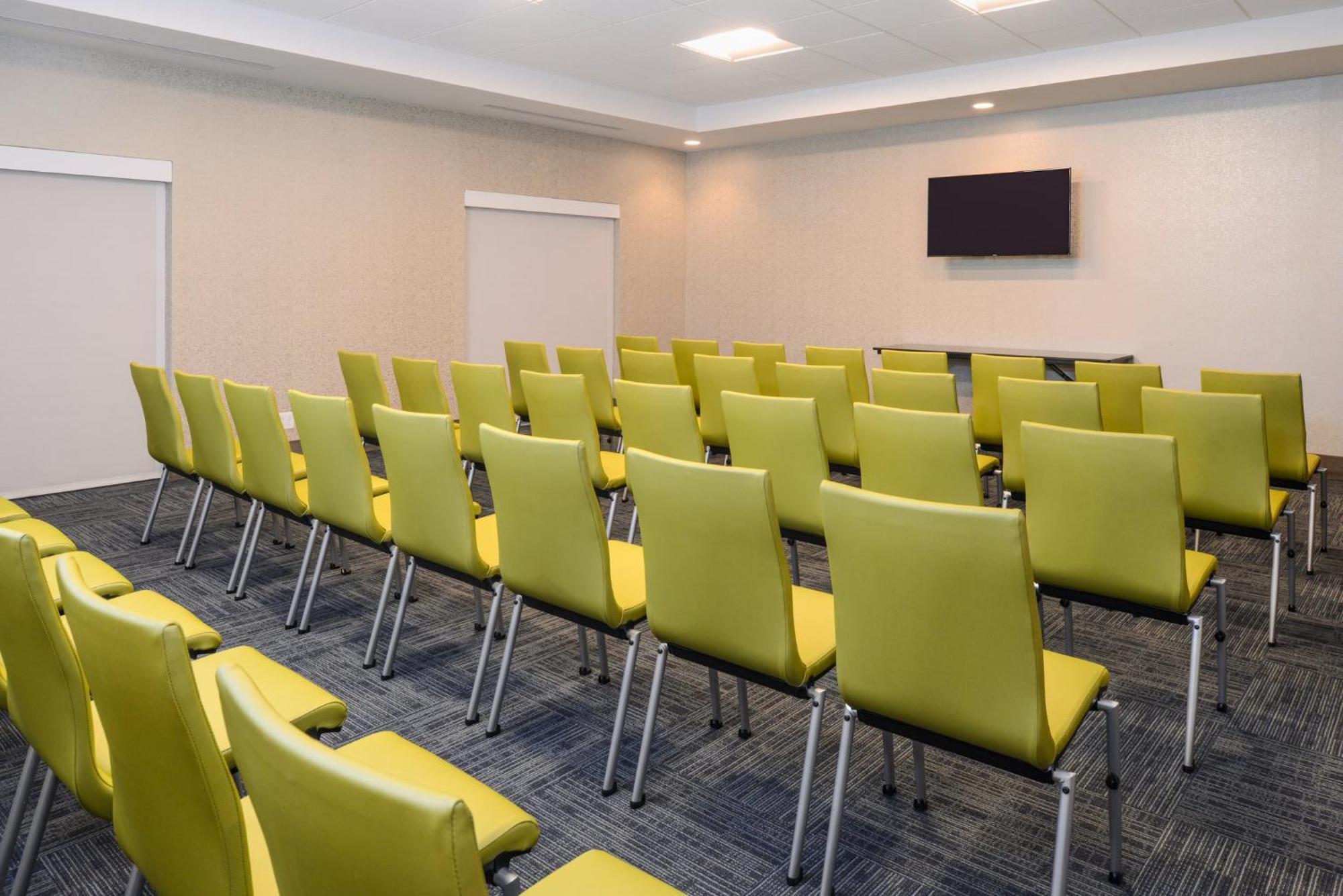 Hotel Holiday Inn Express & Suites - St. Petersburg - Madeira Beach By Ihg St. Petersburg