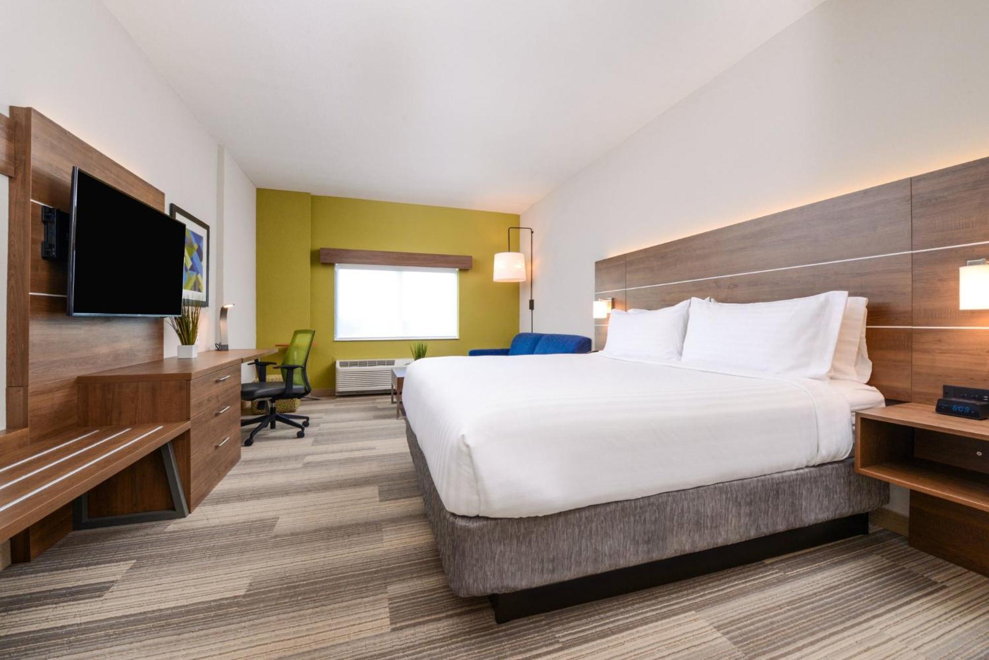 Hotel Holiday Inn Express & Suites - St. Petersburg - Madeira Beach By Ihg