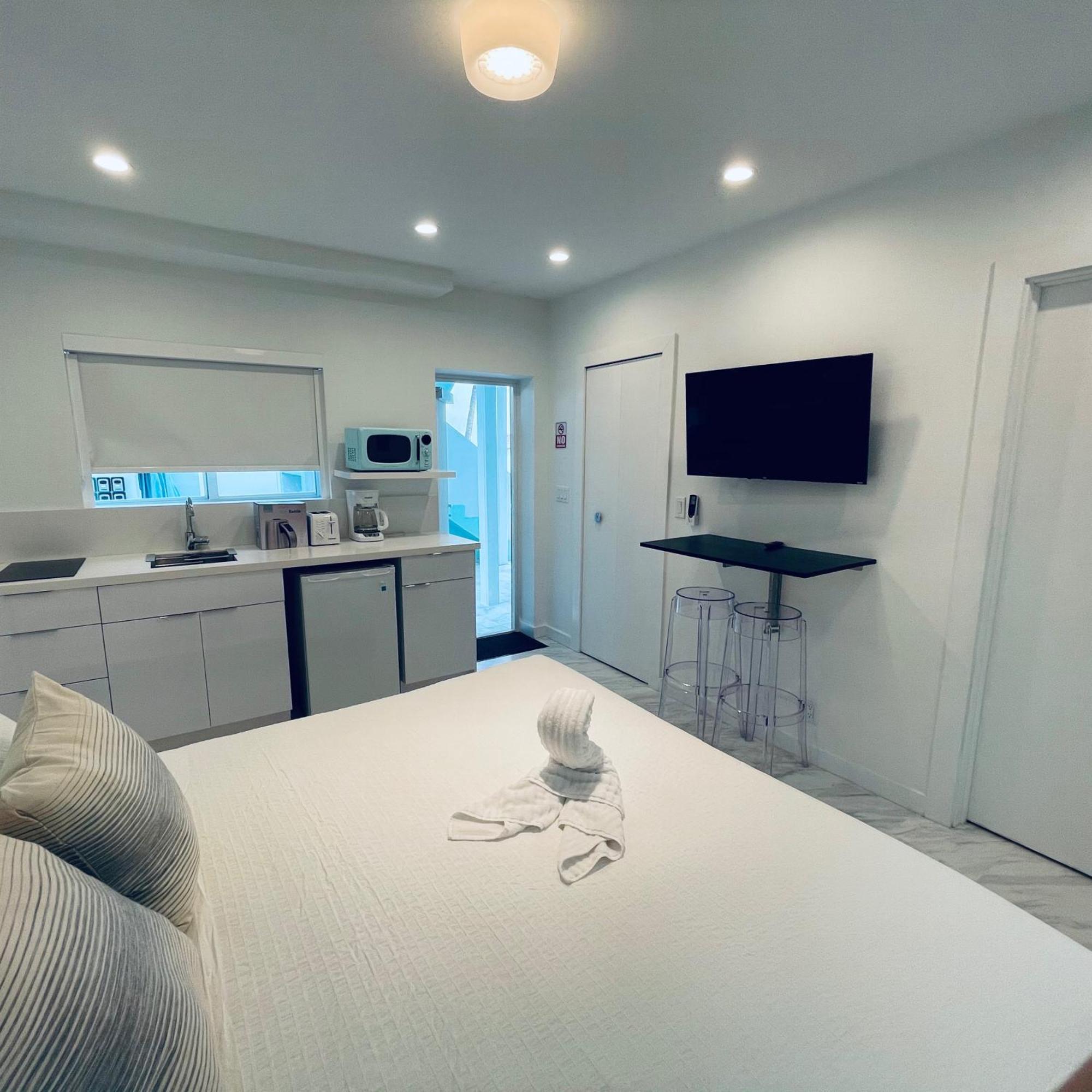 The Marlin Beachside Aparthotel *