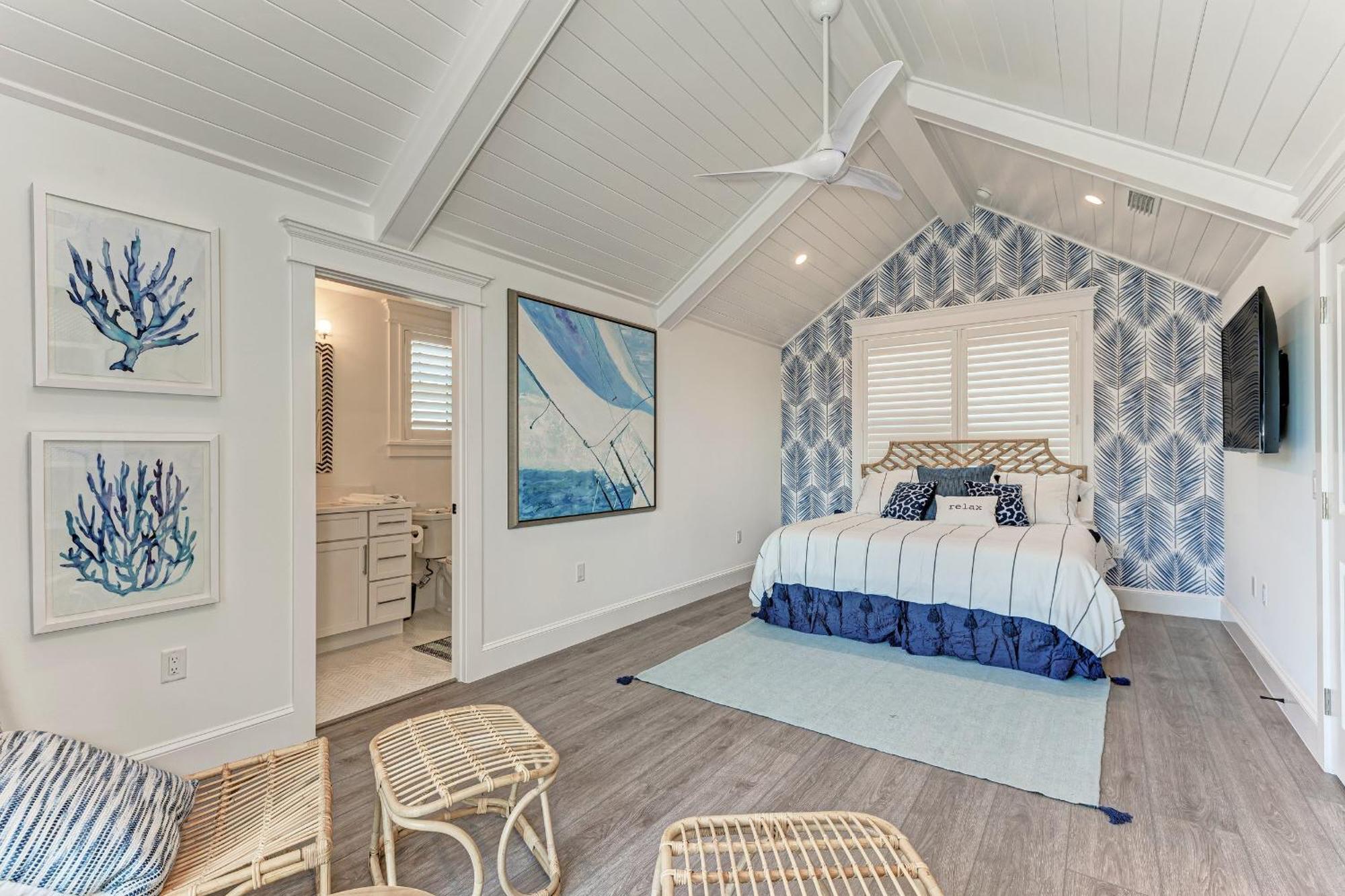 Just Beachy By Retreats Holmes Beach