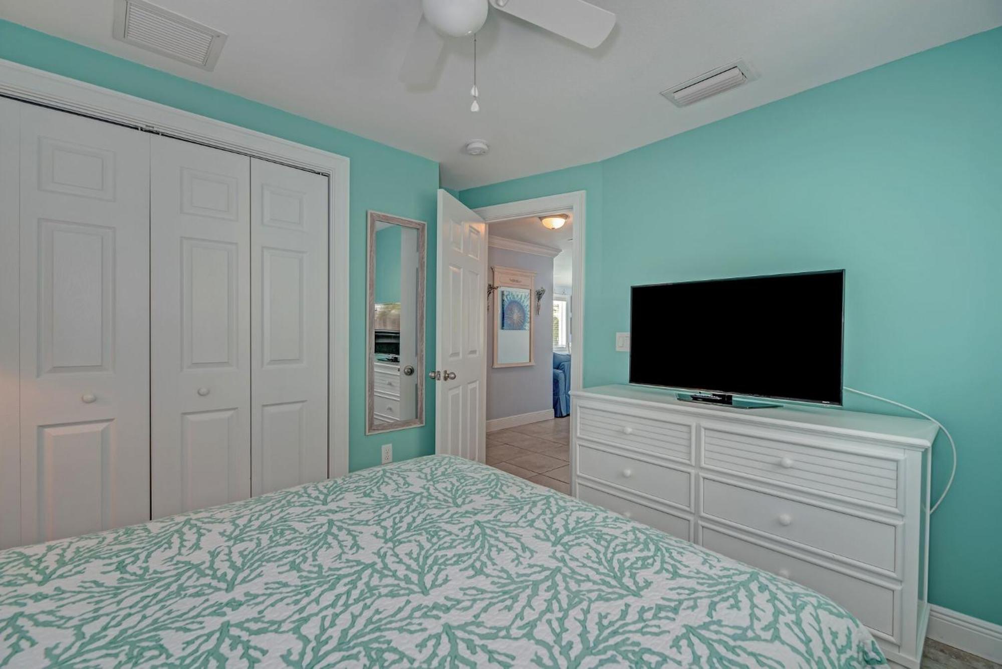 Salt Air East By Retreats Holmes Beach