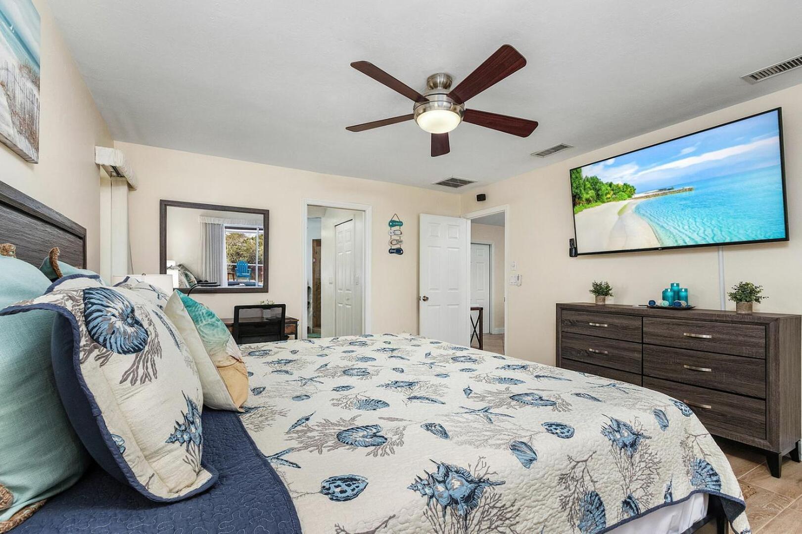 Welcome To X-ta-sea, Your Ultimate Waterfront Retreat With An Array Of Resort-style Amenities And Pet-friendly Accommodations! * Cape Coral