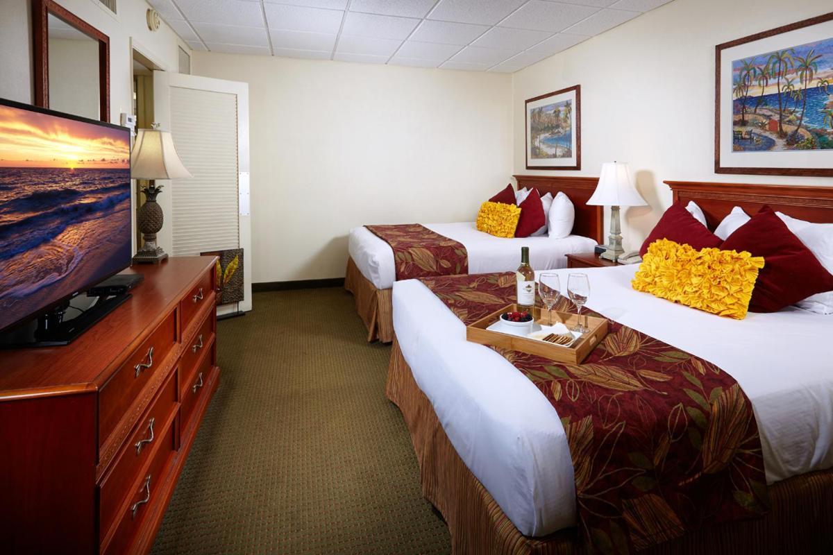 Western & Hotel Naples