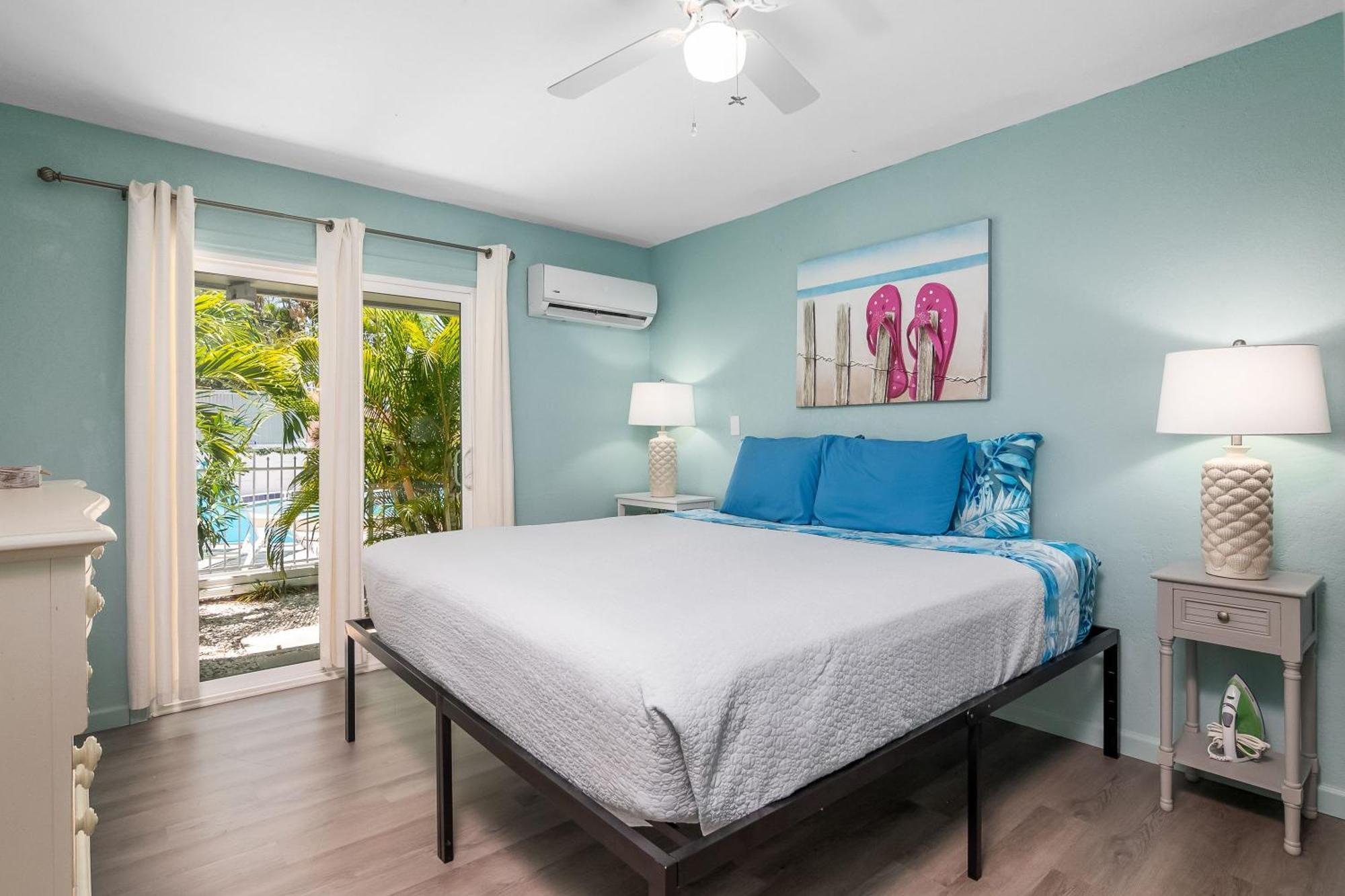 Latitude 26 Waterfront Boutique - Myers Inn