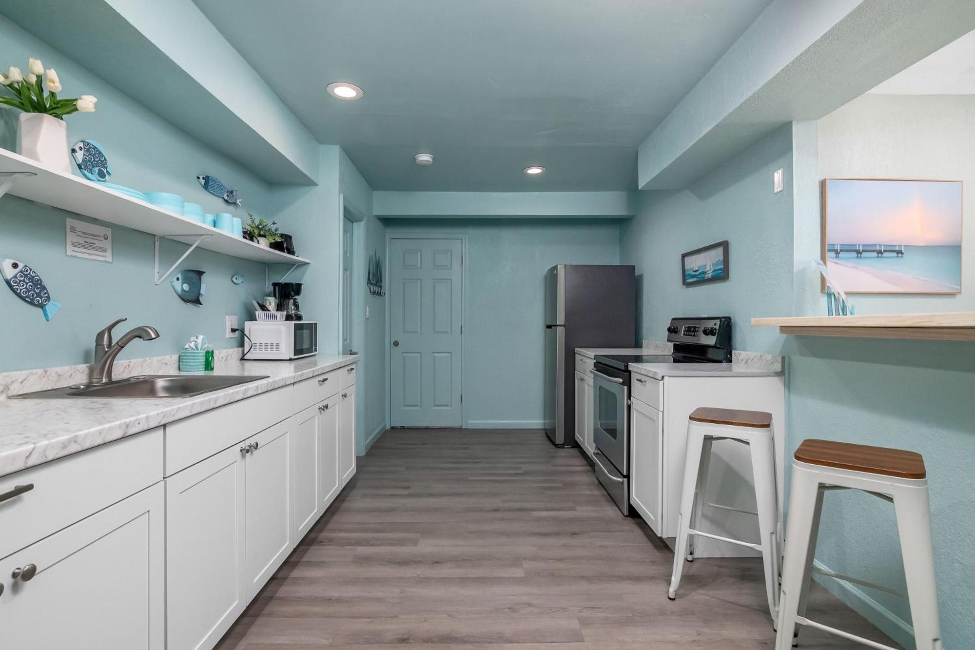 Latitude 26 Waterfront Boutique - Myers Inn