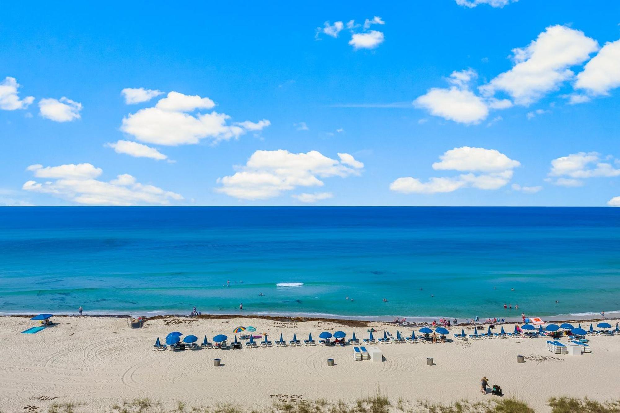 Ocean Reef Resort! Front! Free Seasonal Chairs! By Dolce Getaways Pcb Holiday home *