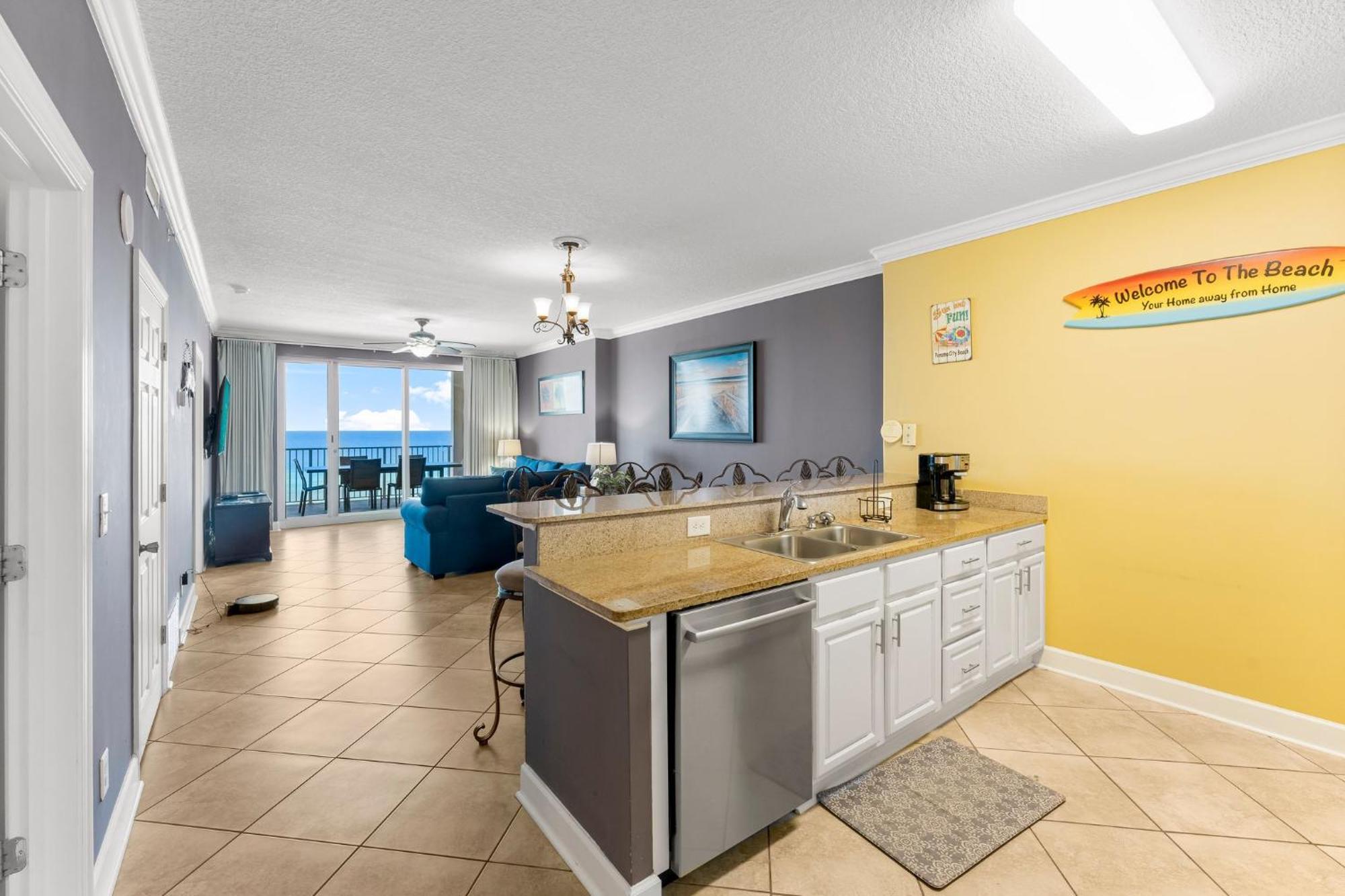 Ocean Reef Resort! Front! Free Seasonal Chairs! By Dolce Getaways Pcb Holiday home *