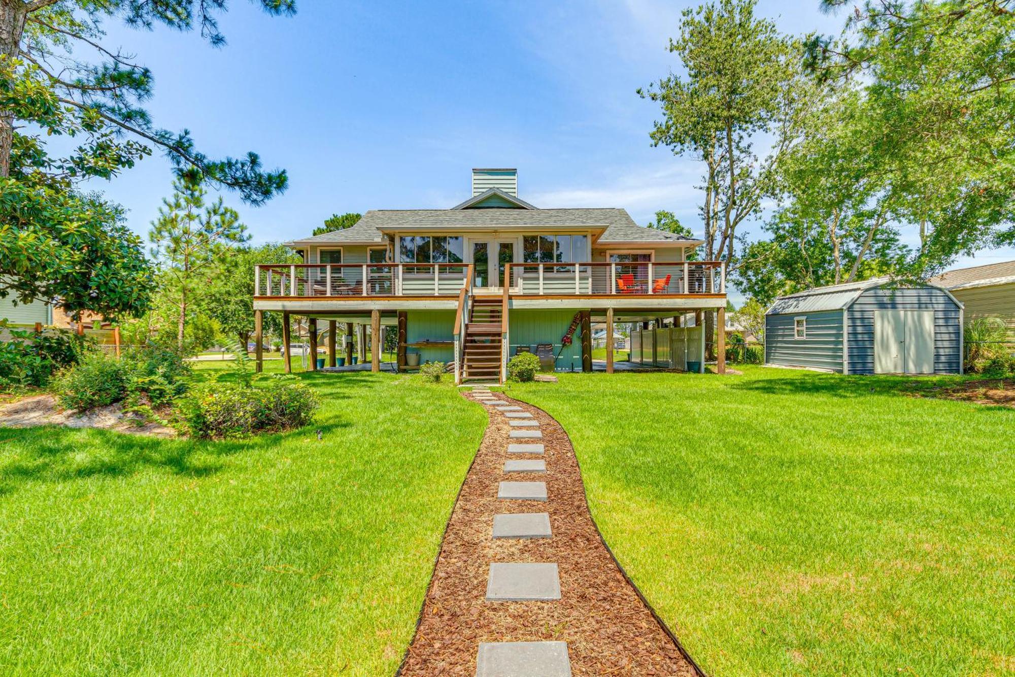Waterfront Florida Vacation With Boat Dock Holiday home