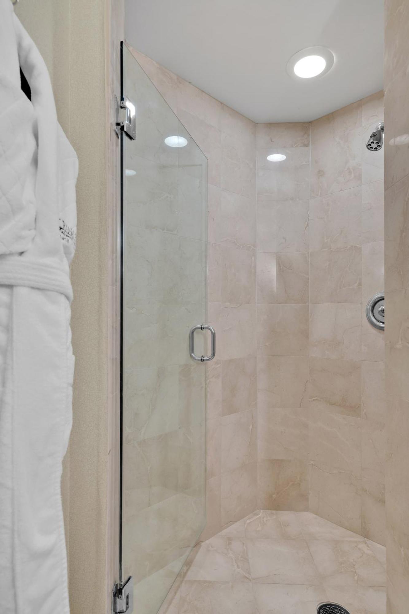 Apartment Large In Sunny Isles