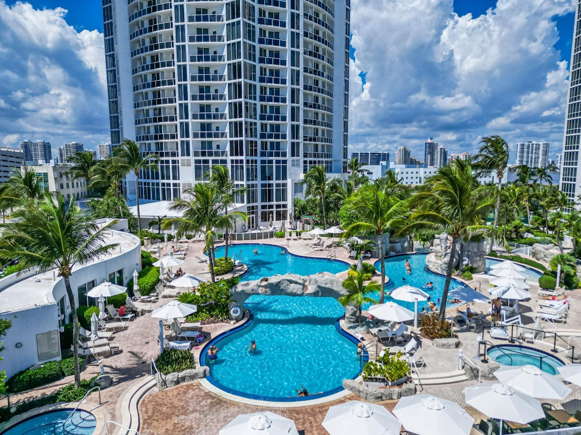 Large In Sunny Isles Apartment