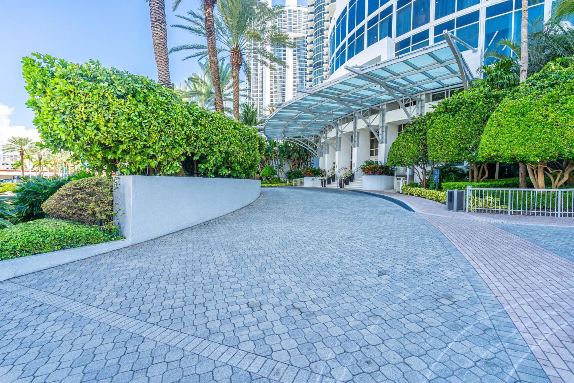 Large In Sunny Isles