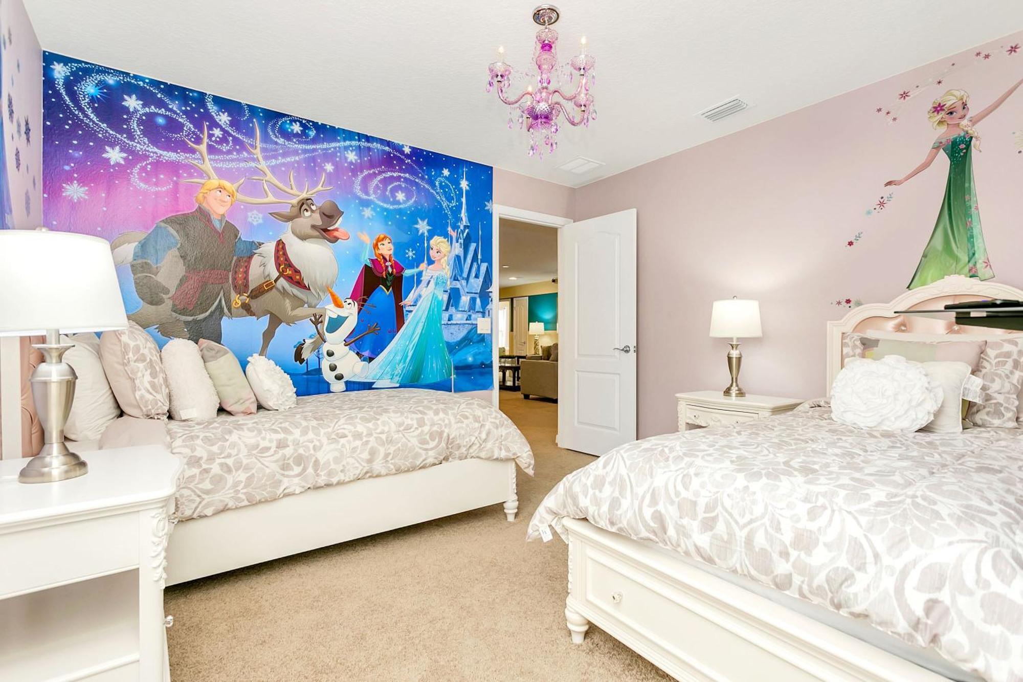Upstay - Theater Games Pool - Hot Tub - Sleeps 16