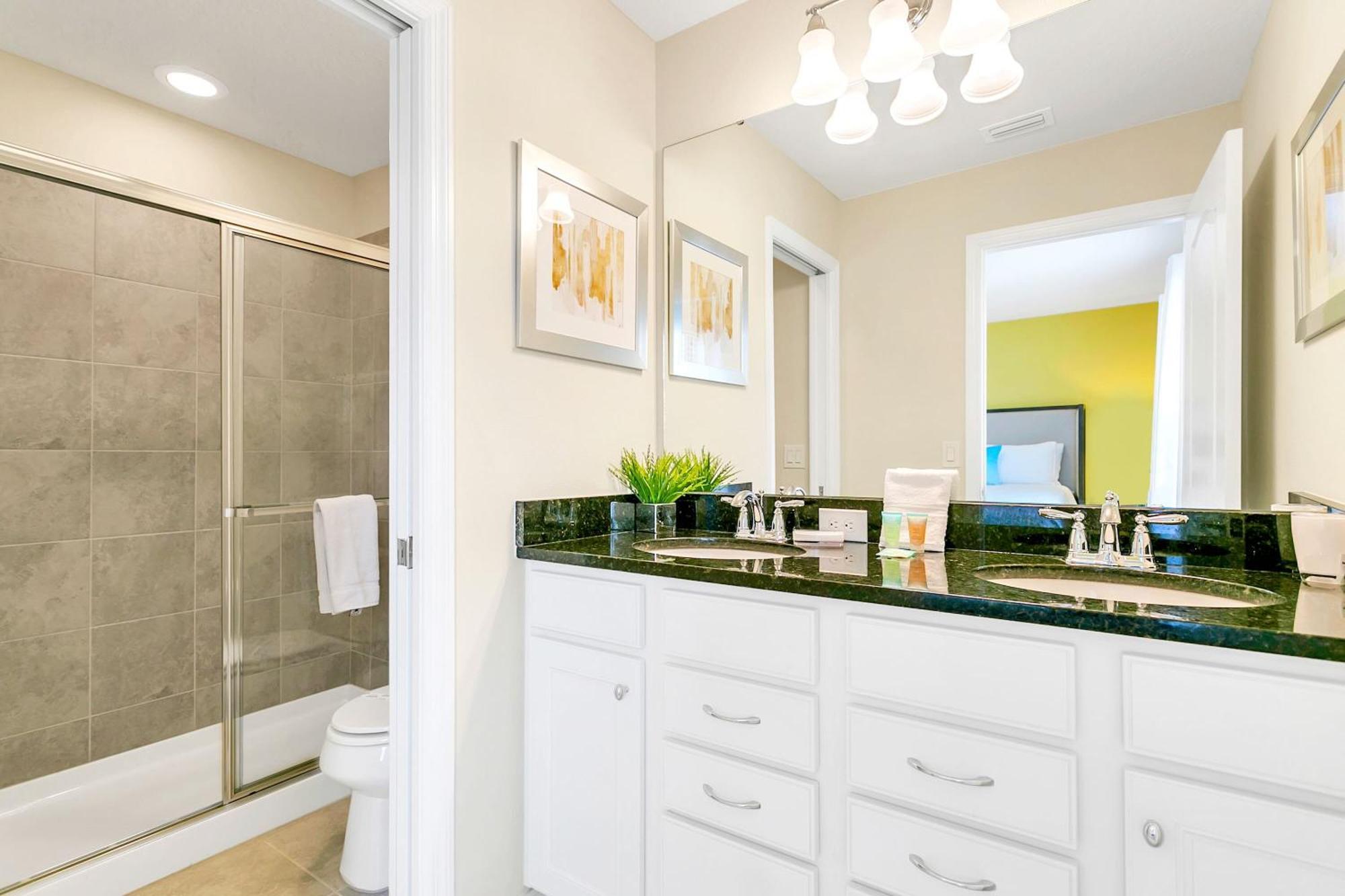 Upstay - Theater Games Pool - Hot Tub - Sleeps 16