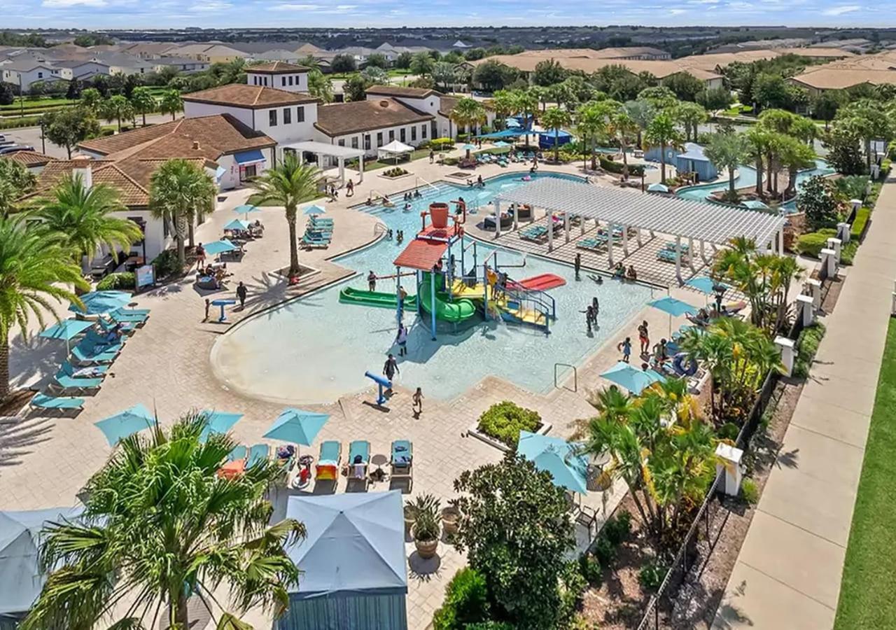 Holiday home Upstay - Theater Games Pool - Hot Tub - Sleeps 16 Kissimmee