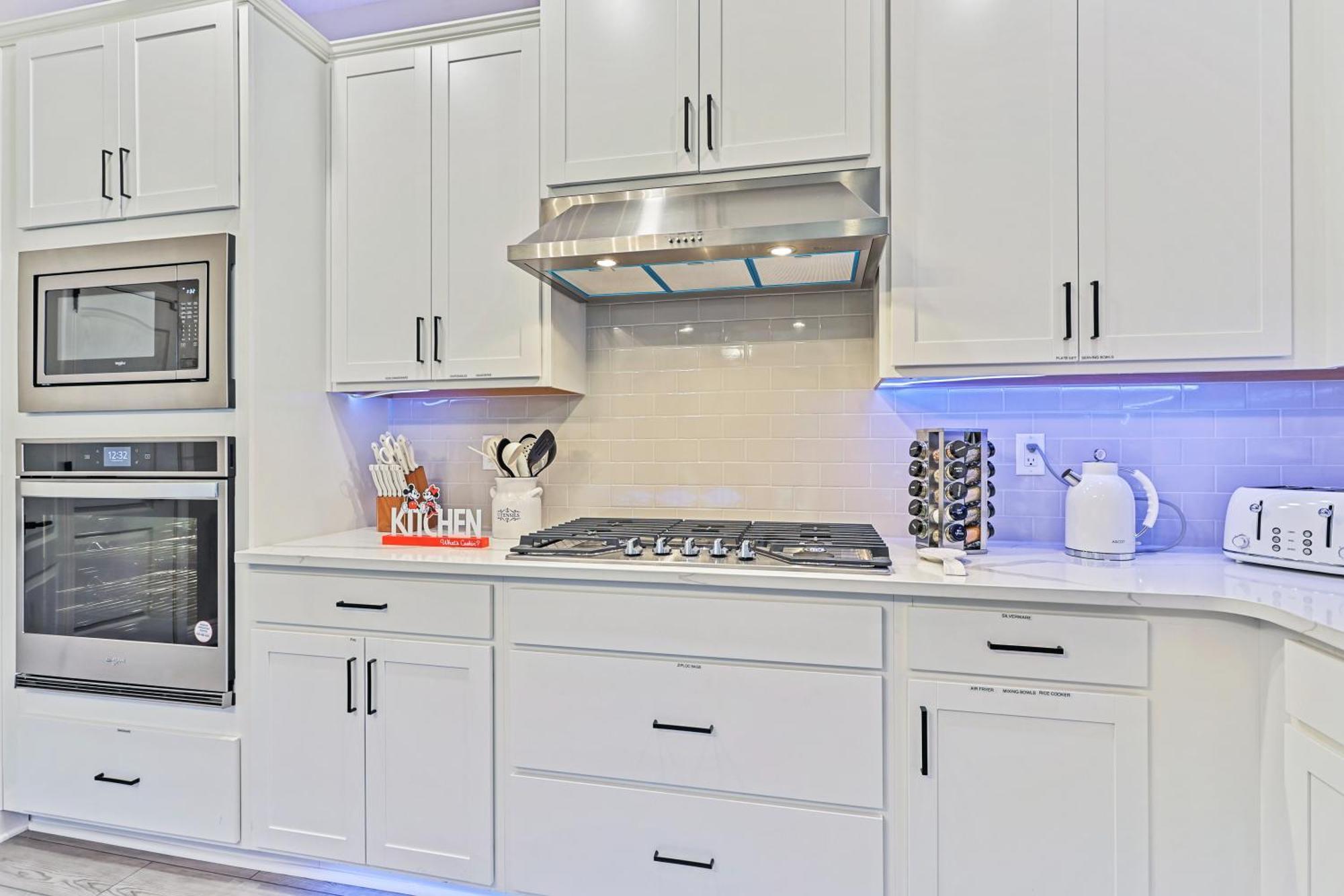 Dream Escape Near Disney-brand New Villa Kissimmee