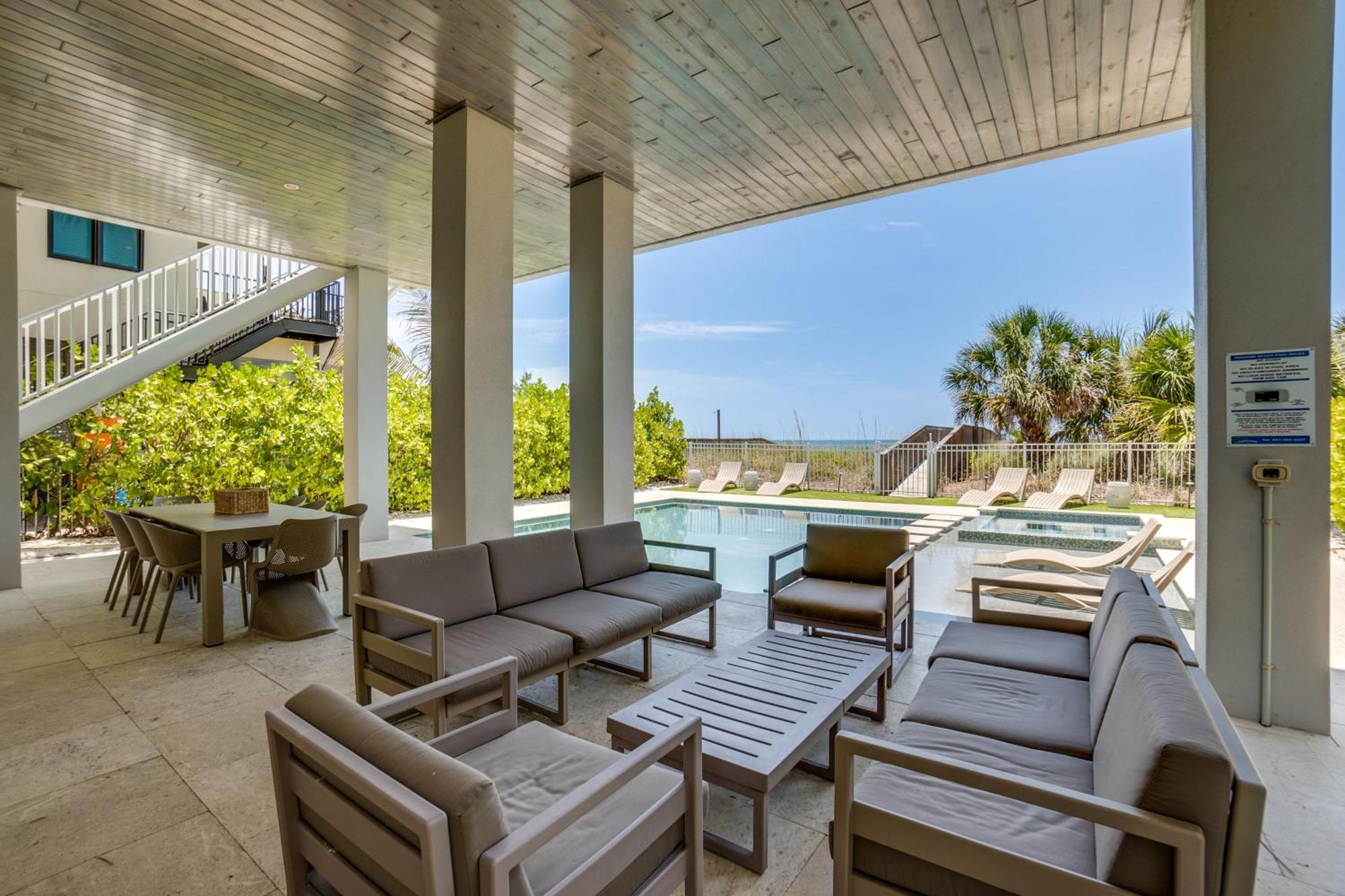Paradise Beach, 8 Bed, 6,5 Bath, Beachfront & Pet Friendly! Holiday home *